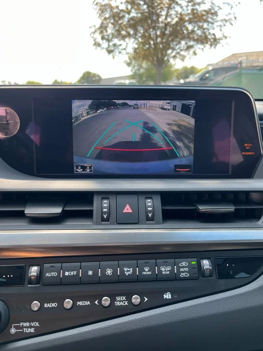2019 Lexus ES 7th Gen - Image 7 of 7