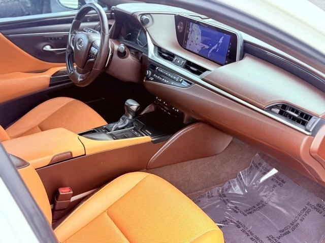 2019 Lexus ES 7th Gen - Image 20 of 20