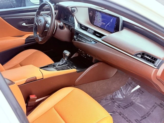 2019 Lexus ES 7th Gen - Image 20 of 20
