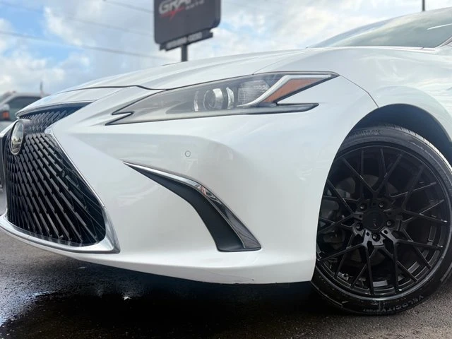2019 Lexus ES 7th Gen - Image 4 of 20