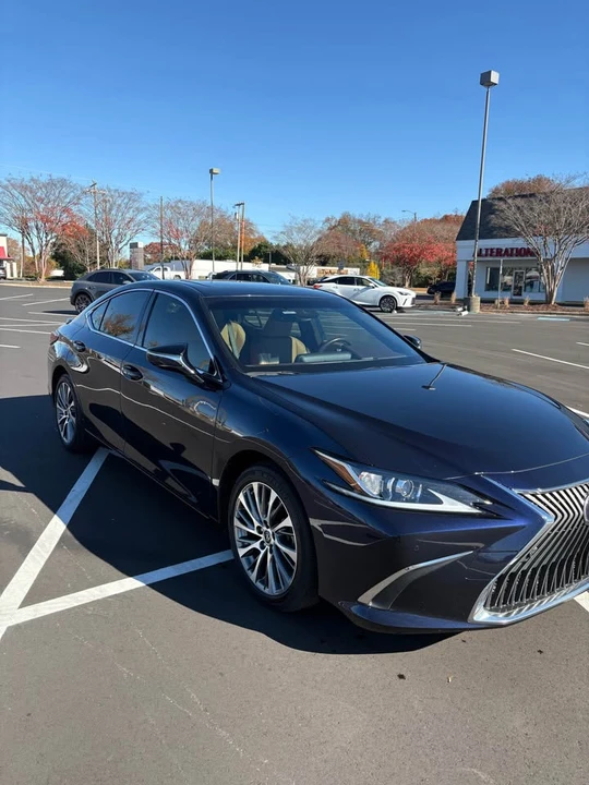 2019 Lexus ES 7th Gen - Image 3 of 4