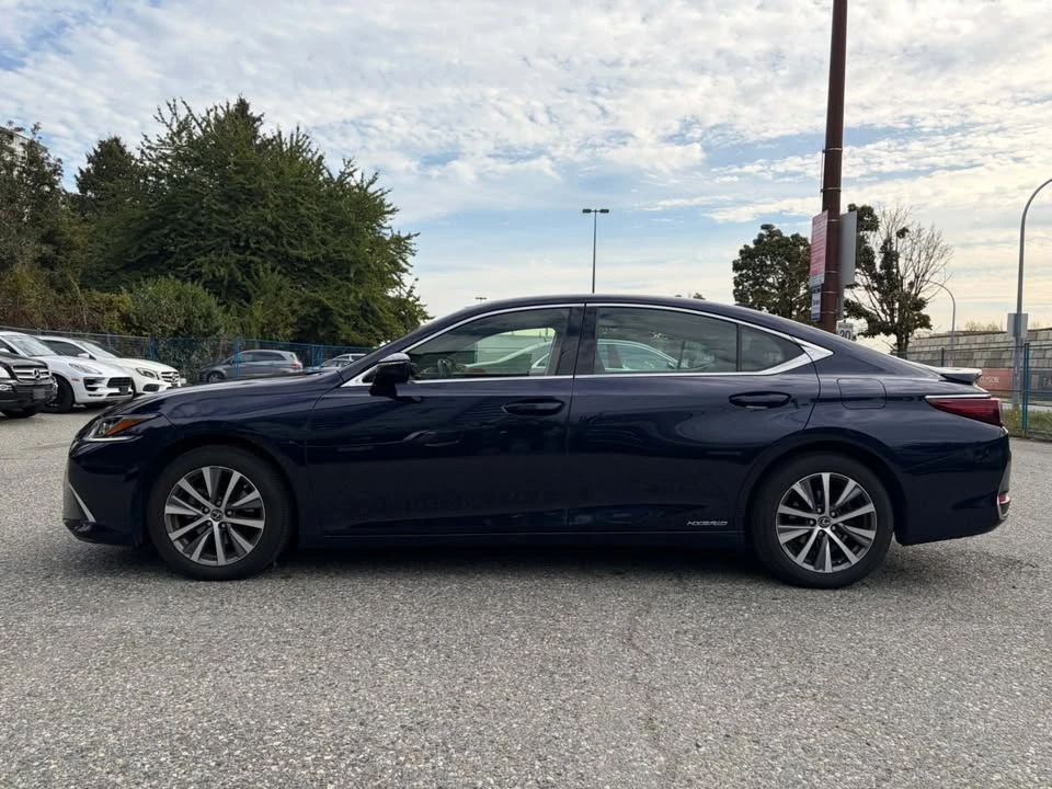 2019 Lexus ES 7th Gen - Image 5 of 16