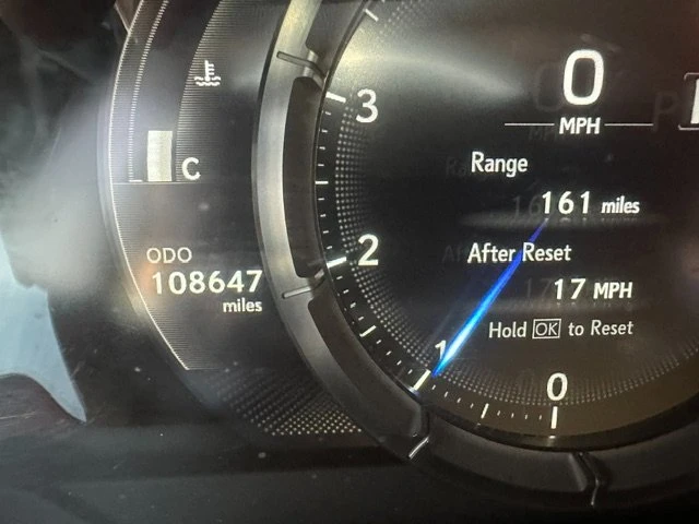 2019 Lexus ES 7th Gen - Image 15 of 20