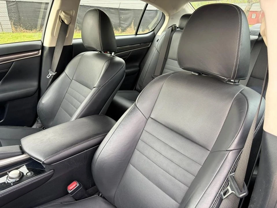 2019 Lexus GS 4th Gen - Image 10 of 10