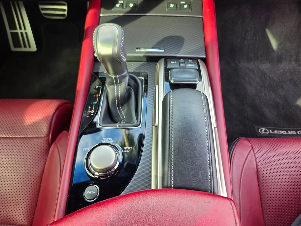 2019 Lexus GS 4th Gen - Image 13 of 19