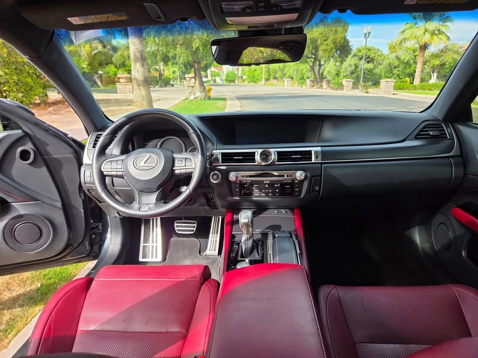 2019 Lexus GS 4th Gen - Image 15 of 19