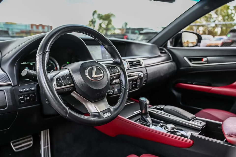 2019 Lexus GS 4th Gen - Image 17 of 20