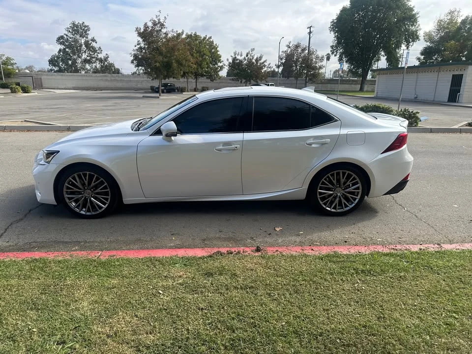 2019 Lexus IS 3rd Gen - Image 10 of 20