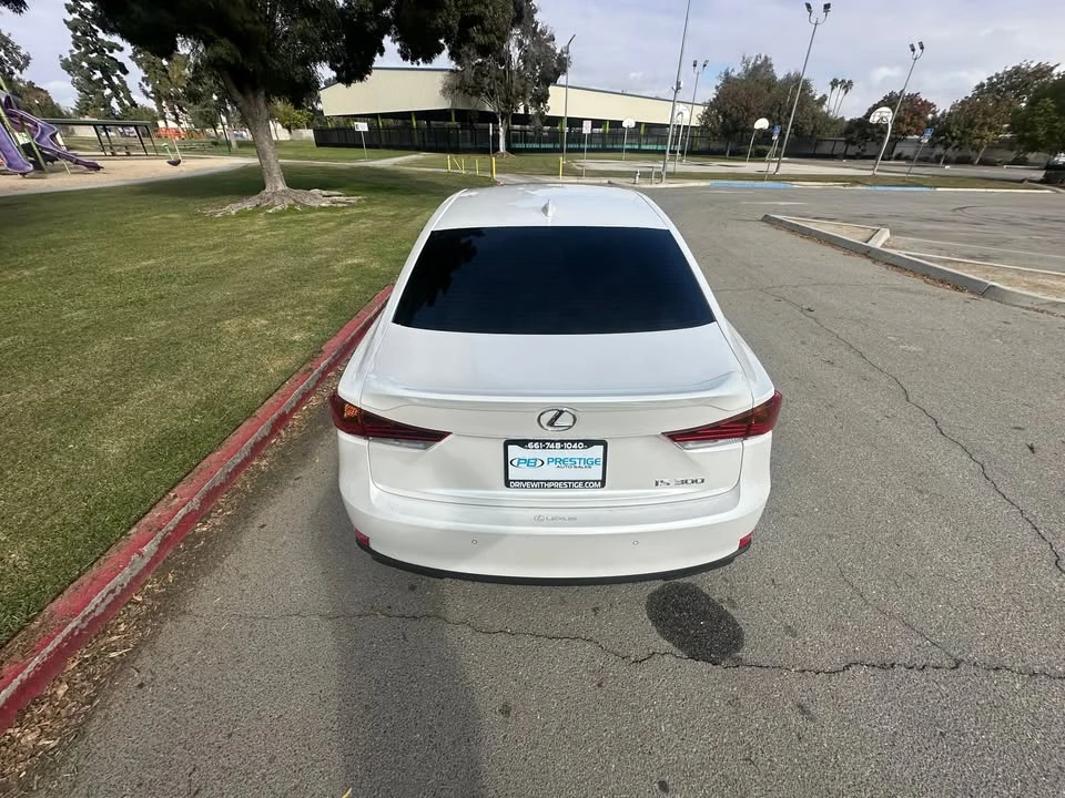 2019 Lexus IS 3rd Gen - Image 14 of 20