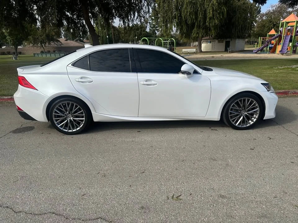 2019 Lexus IS 3rd Gen - Image 11 of 20