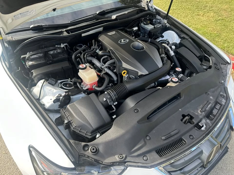 2019 Lexus IS 3rd Gen - Image 17 of 20