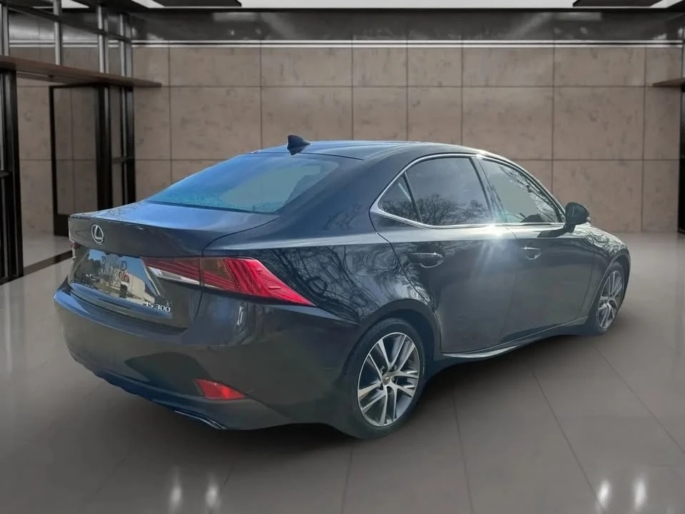 2019 Lexus IS 3rd Gen - Image 4 of 19