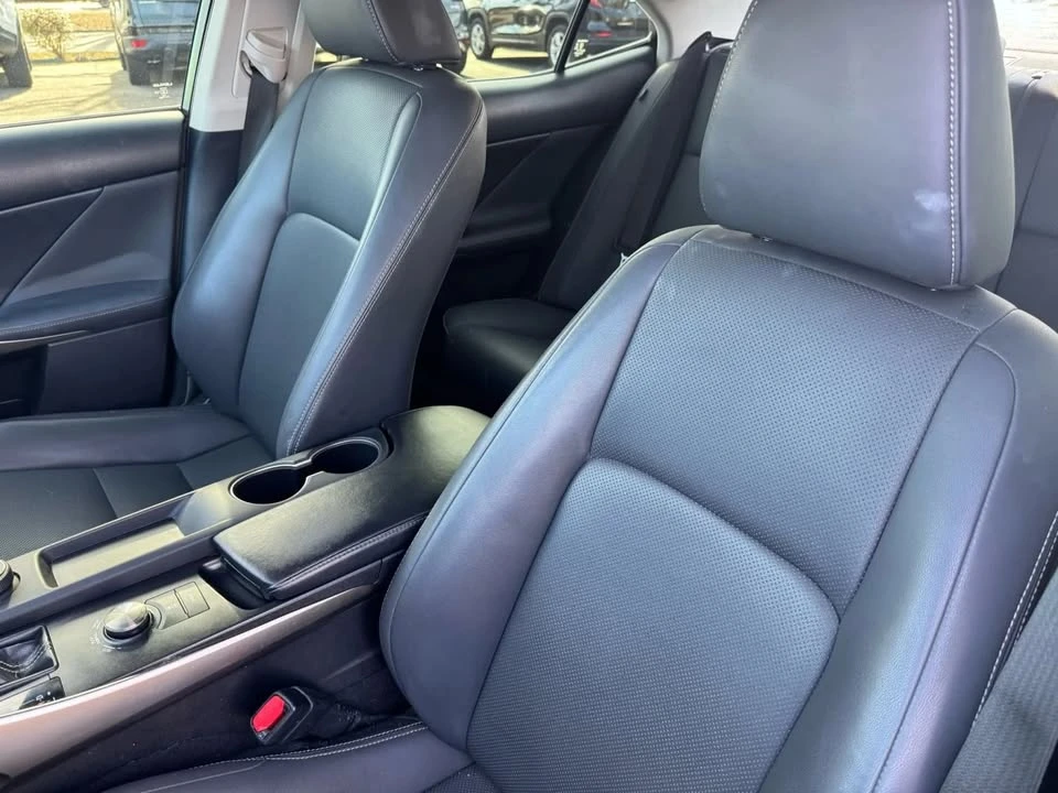 2019 Lexus IS 3rd Gen - Image 14 of 19