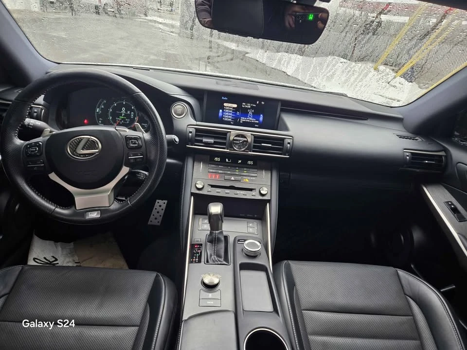 2019 Lexus IS 3rd Gen - Image 9 of 10