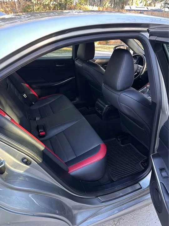 2019 Lexus IS 3rd Gen - Image 11 of 17