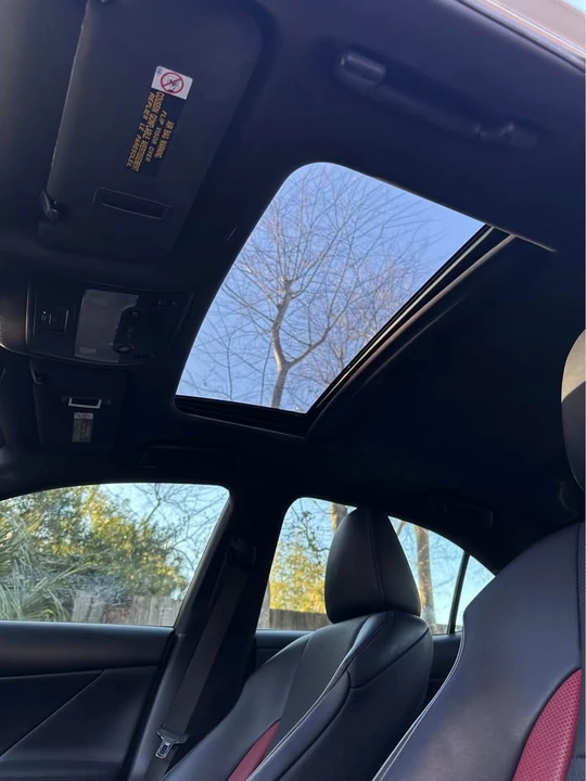 2019 Lexus IS 3rd Gen - Image 16 of 17