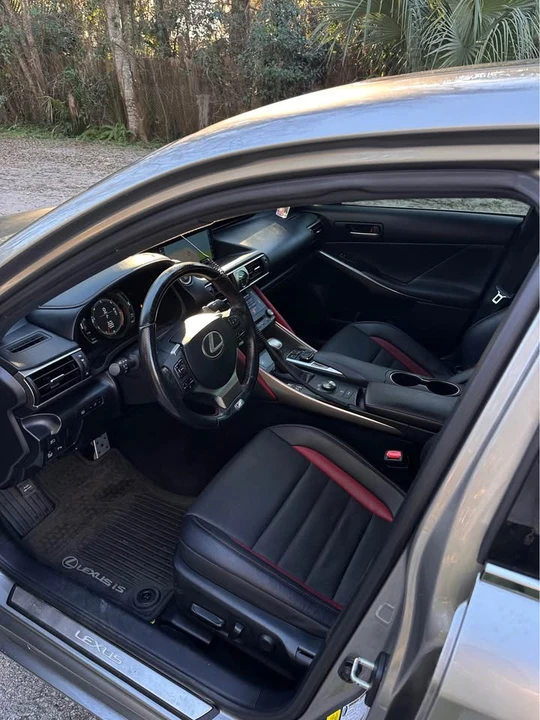 2019 Lexus IS 3rd Gen - Image 14 of 17