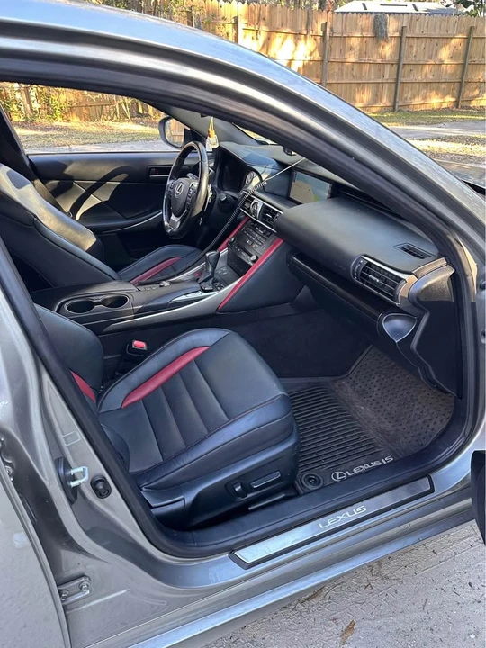 2019 Lexus IS 3rd Gen - Image 13 of 17
