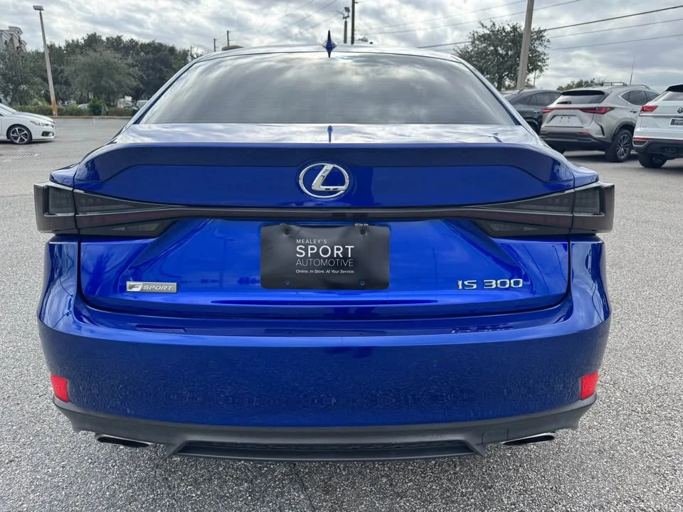 2019 Lexus IS 3rd Gen - Image 10 of 12