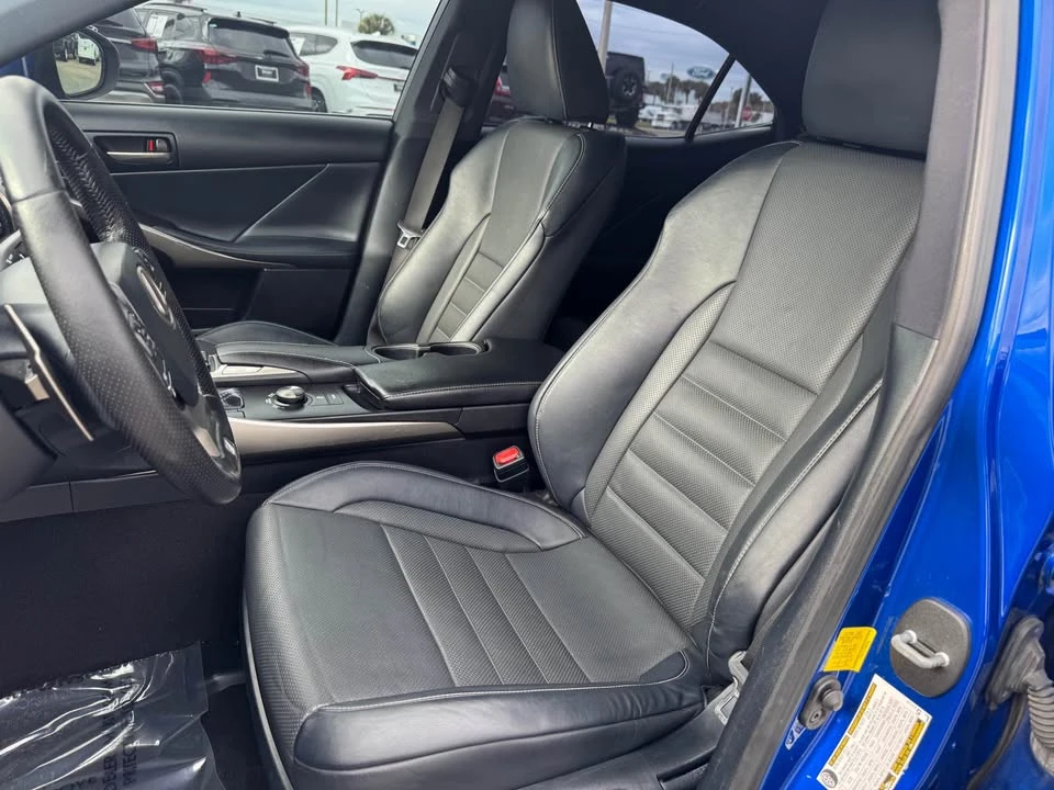 2019 Lexus IS 3rd Gen - Image 8 of 12