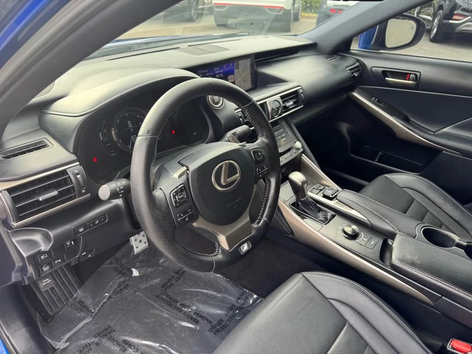 2019 Lexus IS 3rd Gen - Image 5 of 12