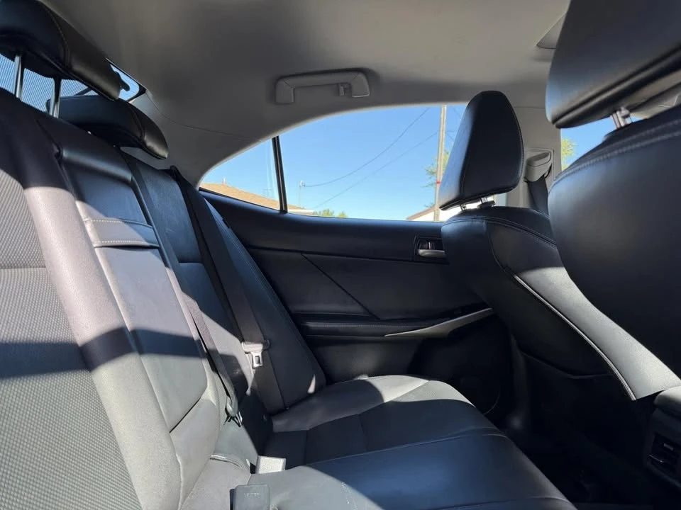 2019 Lexus IS 3rd Gen - Image 7 of 11