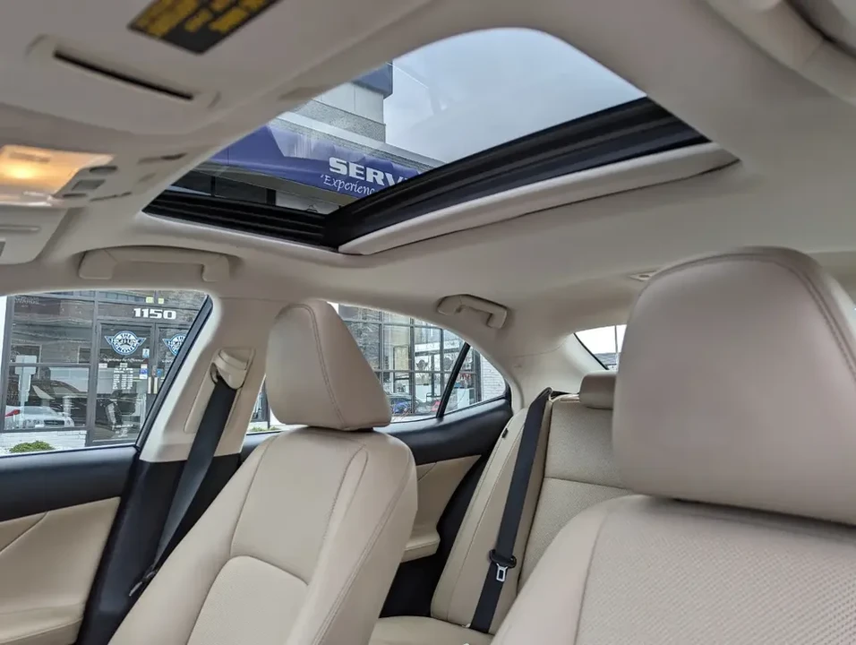2019 Lexus IS 3rd Gen - Image 8 of 20