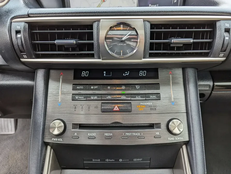 2019 Lexus IS 3rd Gen - Image 15 of 20