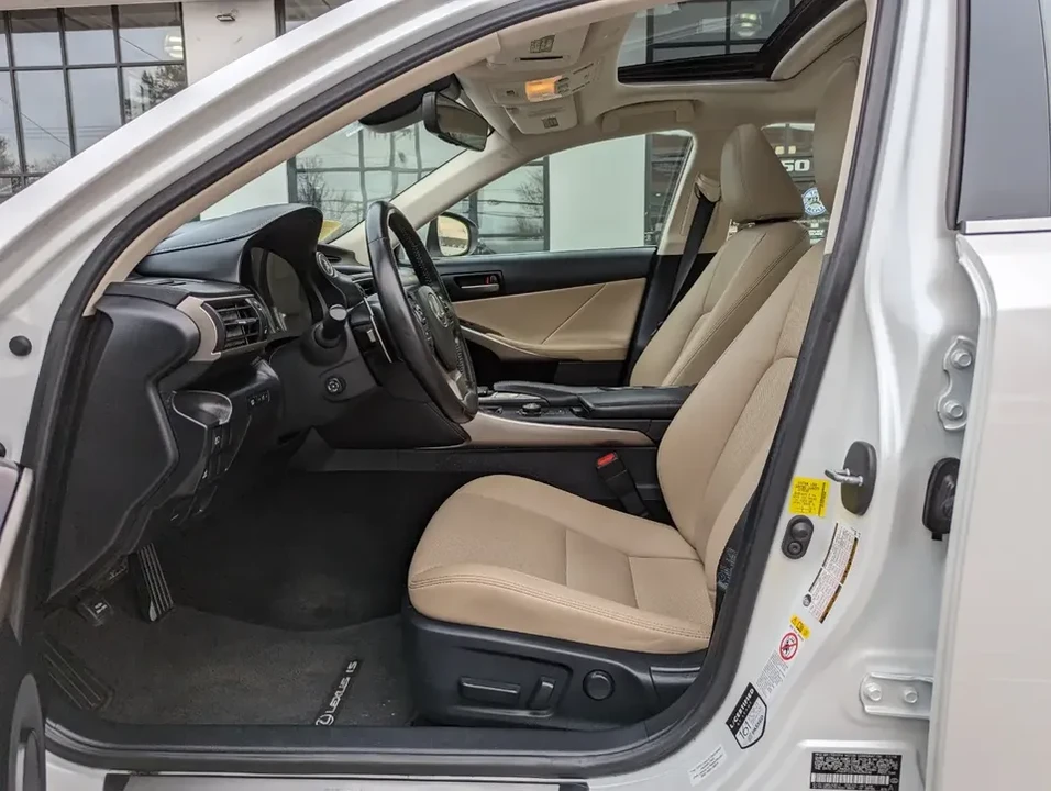 2019 Lexus IS 3rd Gen - Image 9 of 20