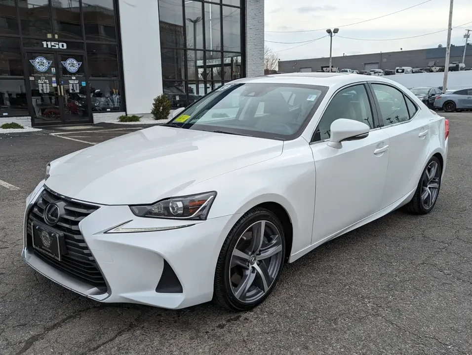 2019 Lexus IS 3rd Gen - Image 4 of 20