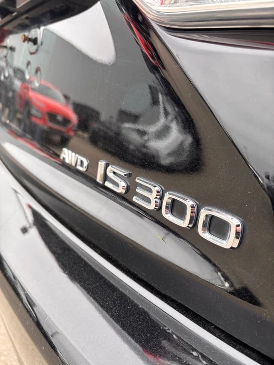 2019 Lexus IS 3rd Gen - Image 8 of 9