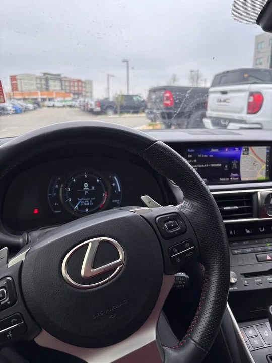 2019 Lexus IS 3rd Gen - Image 4 of 9