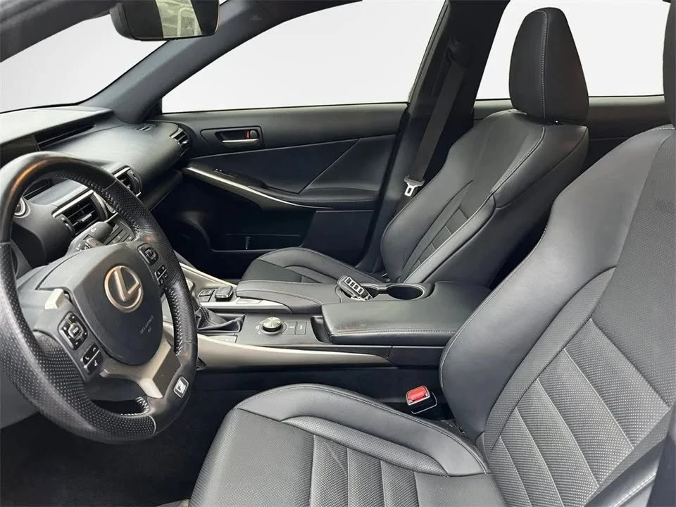2019 Lexus IS 3rd Gen - Image 8 of 14
