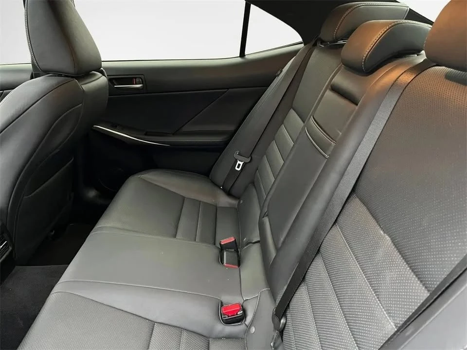 2019 Lexus IS 3rd Gen - Image 9 of 14