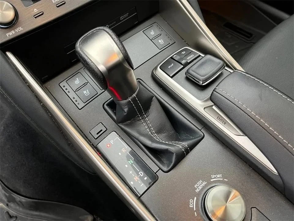 2019 Lexus IS 3rd Gen - Image 12 of 14
