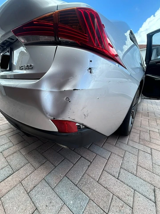 2019 Lexus IS 3rd Gen - Image 4 of 19