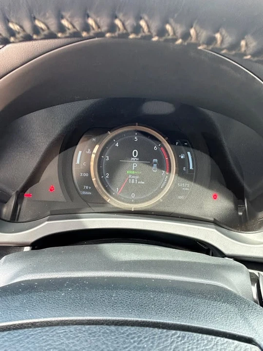 2019 Lexus IS 3rd Gen - Image 16 of 19