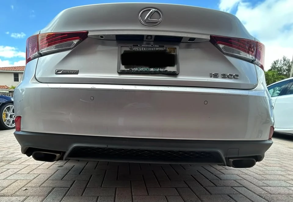 2019 Lexus IS 3rd Gen - Image 5 of 19