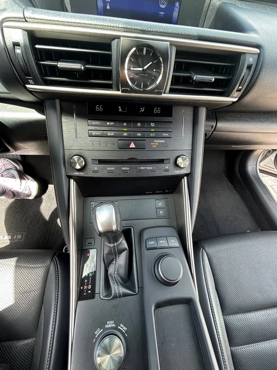 2019 Lexus IS 3rd Gen - Image 14 of 19