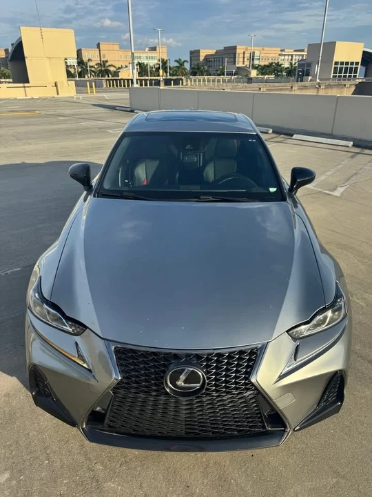 2019 Lexus IS 3rd Gen - Image 5 of 15