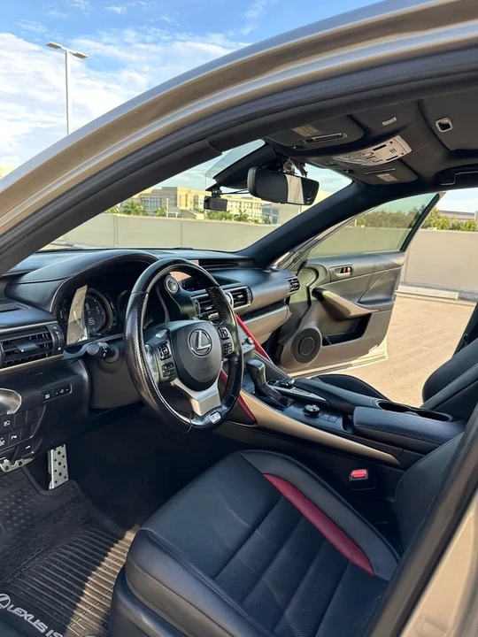 2019 Lexus IS 3rd Gen - Image 12 of 15