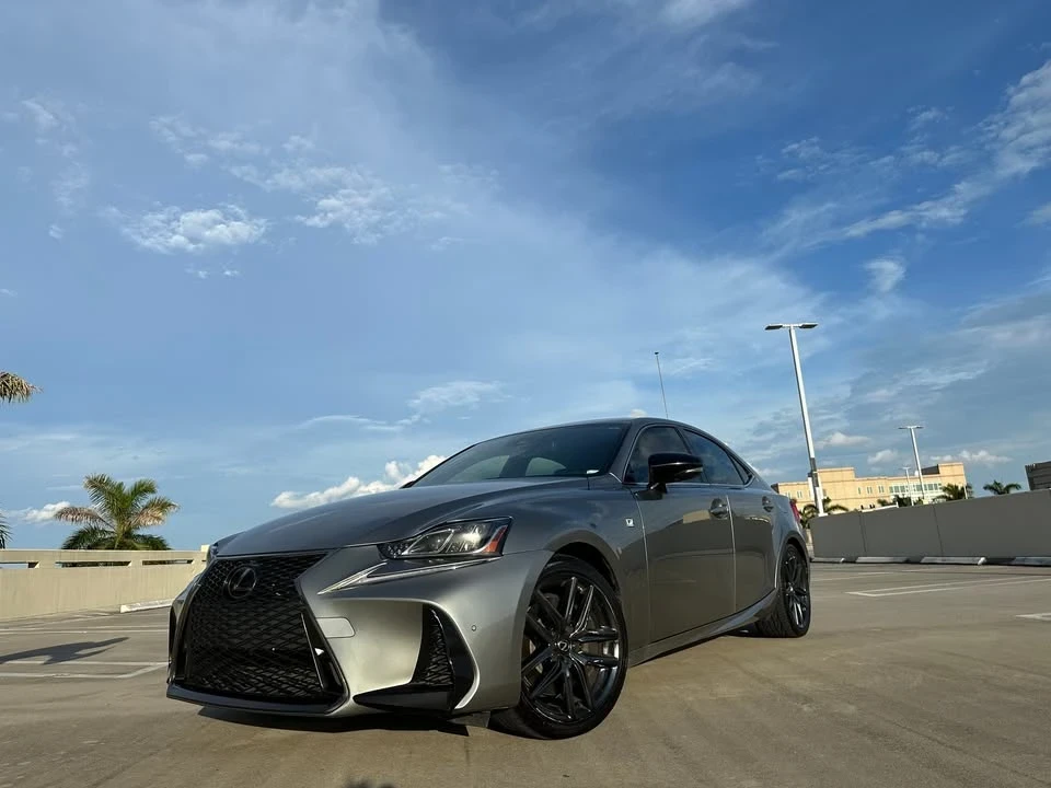 2019 Lexus IS 3rd Gen - Image 14 of 15