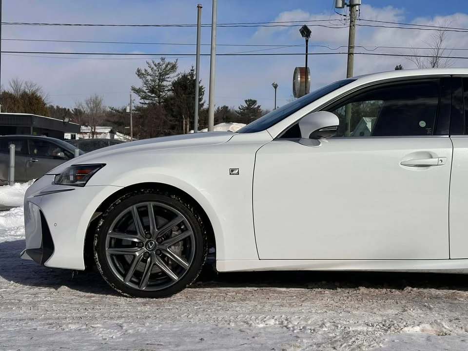 2019 Lexus IS 3rd Gen - Image 18 of 20