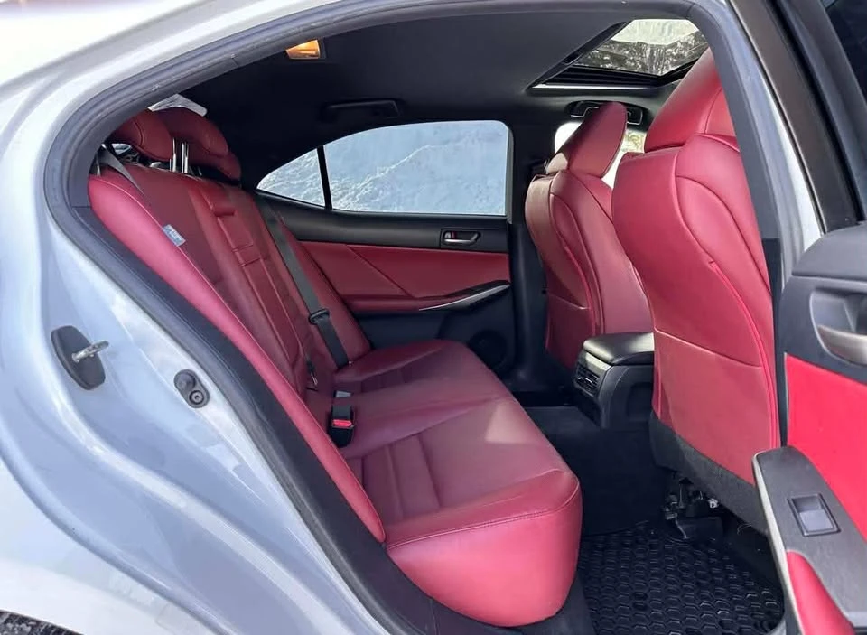 2019 Lexus IS 3rd Gen - Image 17 of 20