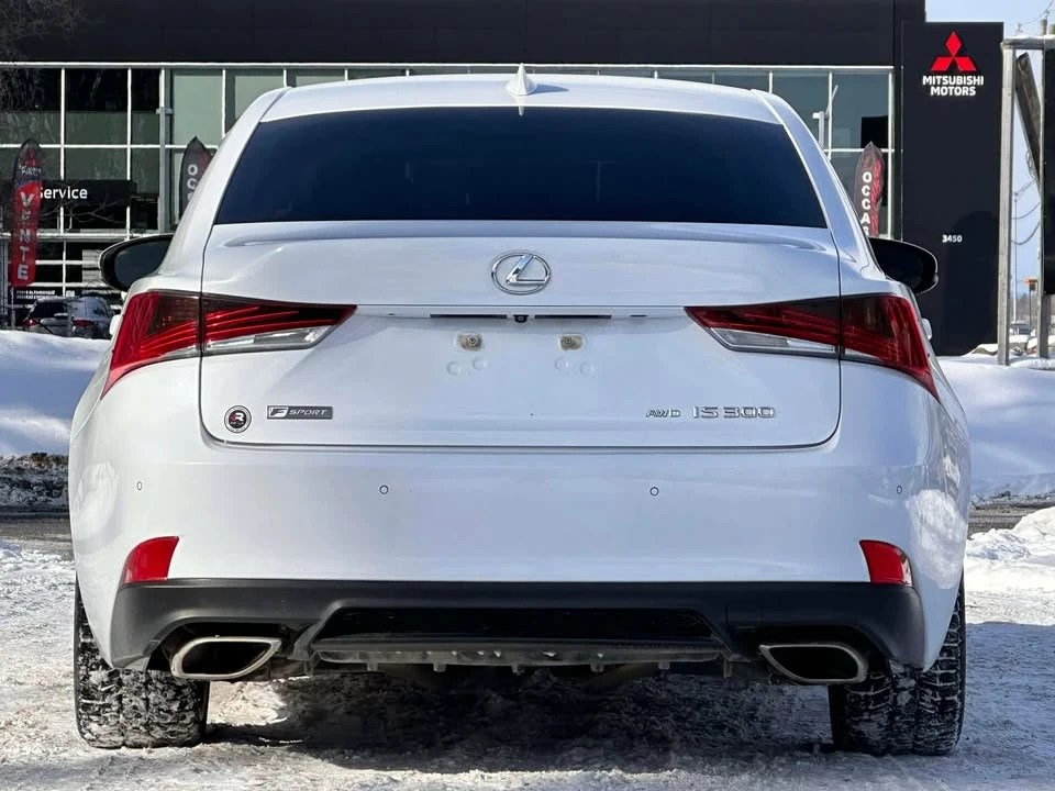 2019 Lexus IS 3rd Gen - Image 4 of 20