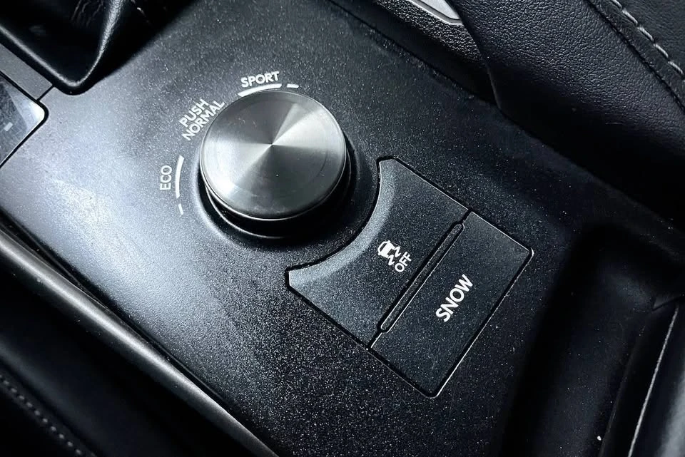 2019 Lexus IS 3rd Gen - Image 19 of 20