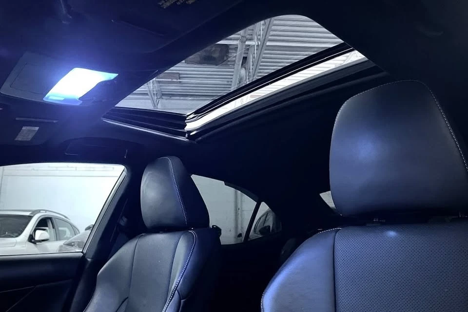 2019 Lexus IS 3rd Gen - Image 12 of 20