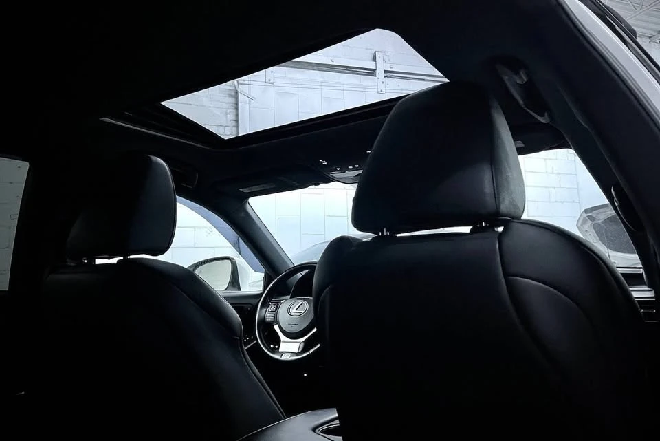 2019 Lexus IS 3rd Gen - Image 18 of 20