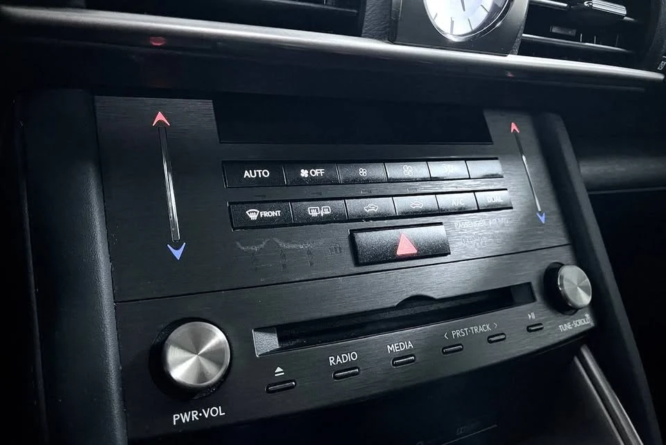 2019 Lexus IS 3rd Gen - Image 20 of 20