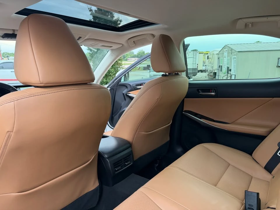 2019 Lexus IS 3rd Gen - Image 10 of 16